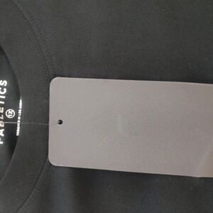 Black boxy T-shirt fabletics